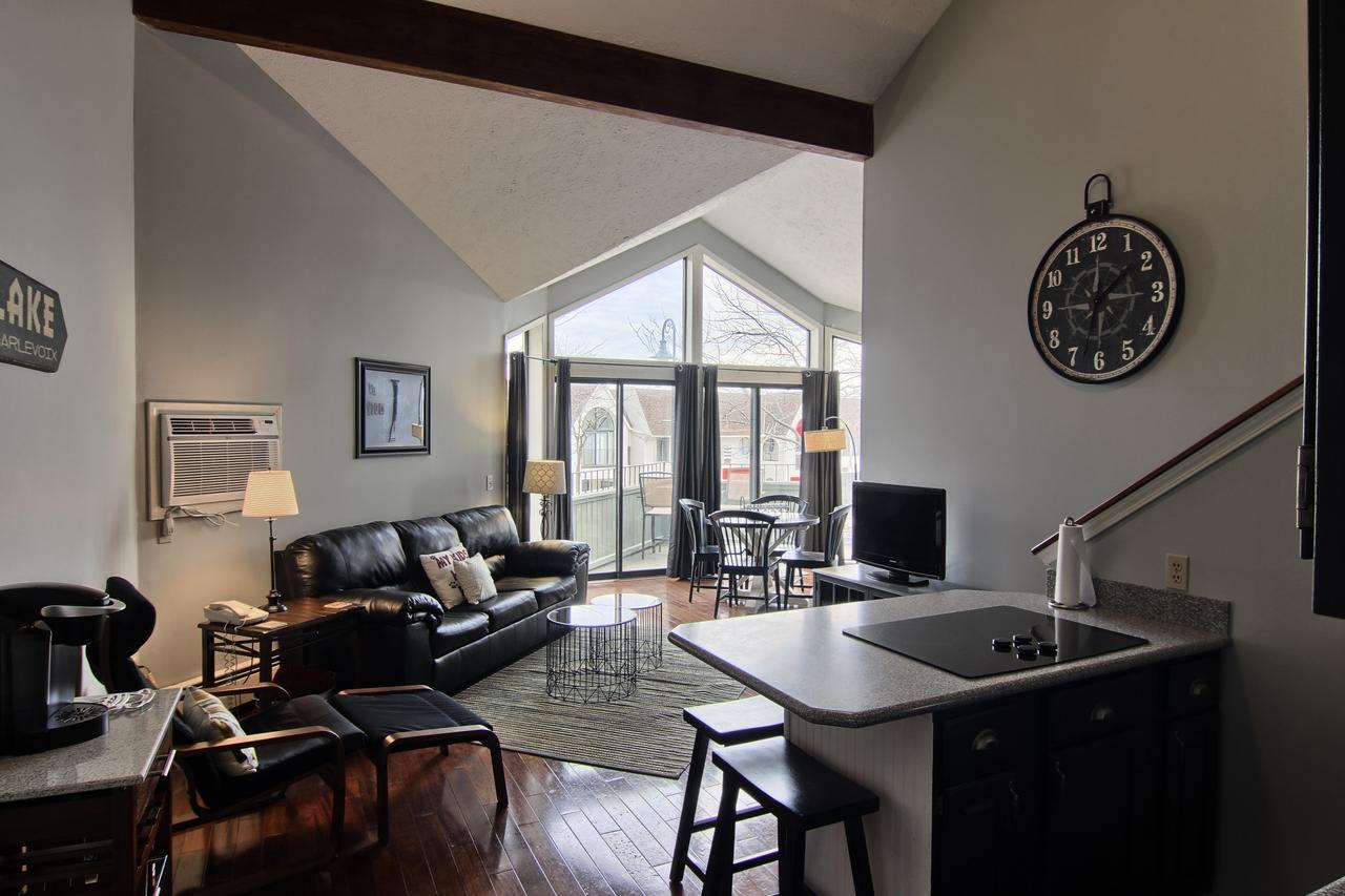 Pointes North Inn Charlevoix Luaran gambar
